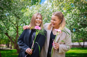 ONNA-yrityksen-yrittajat-Oona-ja-Anna